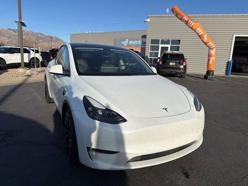 Used 2022 Tesla Model Y Performance AWD/4WD image 6