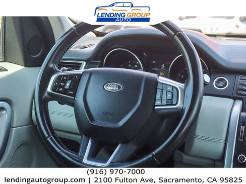 Used 2018 Land Rover Discovery Sport SE image 13
