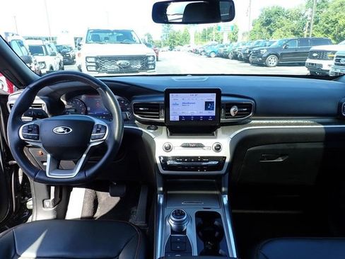 Used 2023 Ford Explorer Timberline w/ Timberline Technology Package AWD/4WD image 13