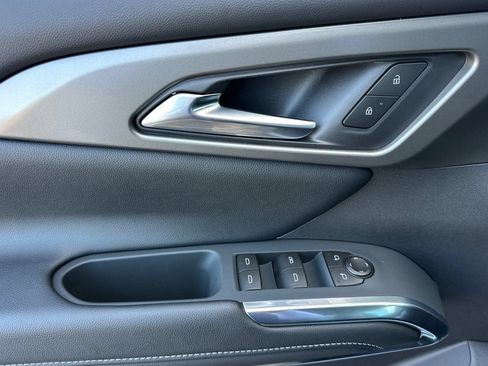 New 2026 Chevrolet Traverse LT w/ Enhanced Driving Package FWD image 11