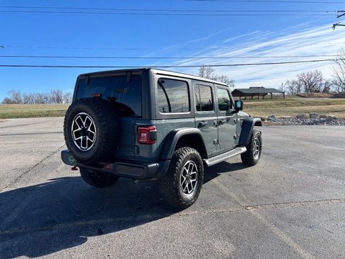 Used 2025 Jeep Wrangler Unlimited Rubicon w/ Convenience Group image 5