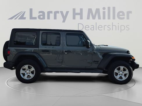 Used 2021 Jeep Wrangler Unlimited Sport AWD/4WD image 6
