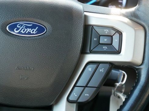 Certified 2022 Ford F250 Lariat w/ Chrome Package image 20