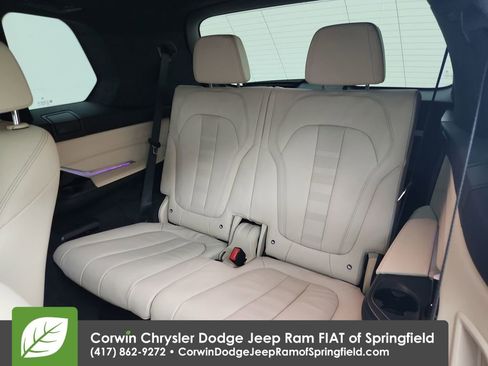 Used 2022 BMW X7 xDrive40i w/ M Sport Package image 23
