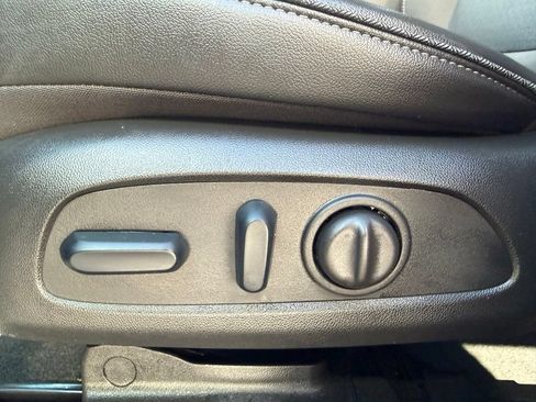 Certified 2023 Buick Encore GX Select w/ Sport Touring Package FWD image 18