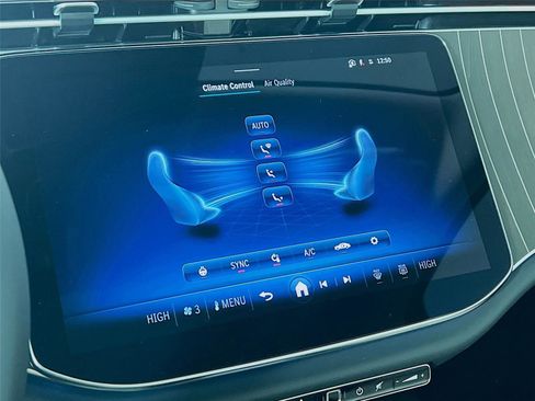 New 2026 Mercedes-Benz E 350 4MATIC Sedan image 17