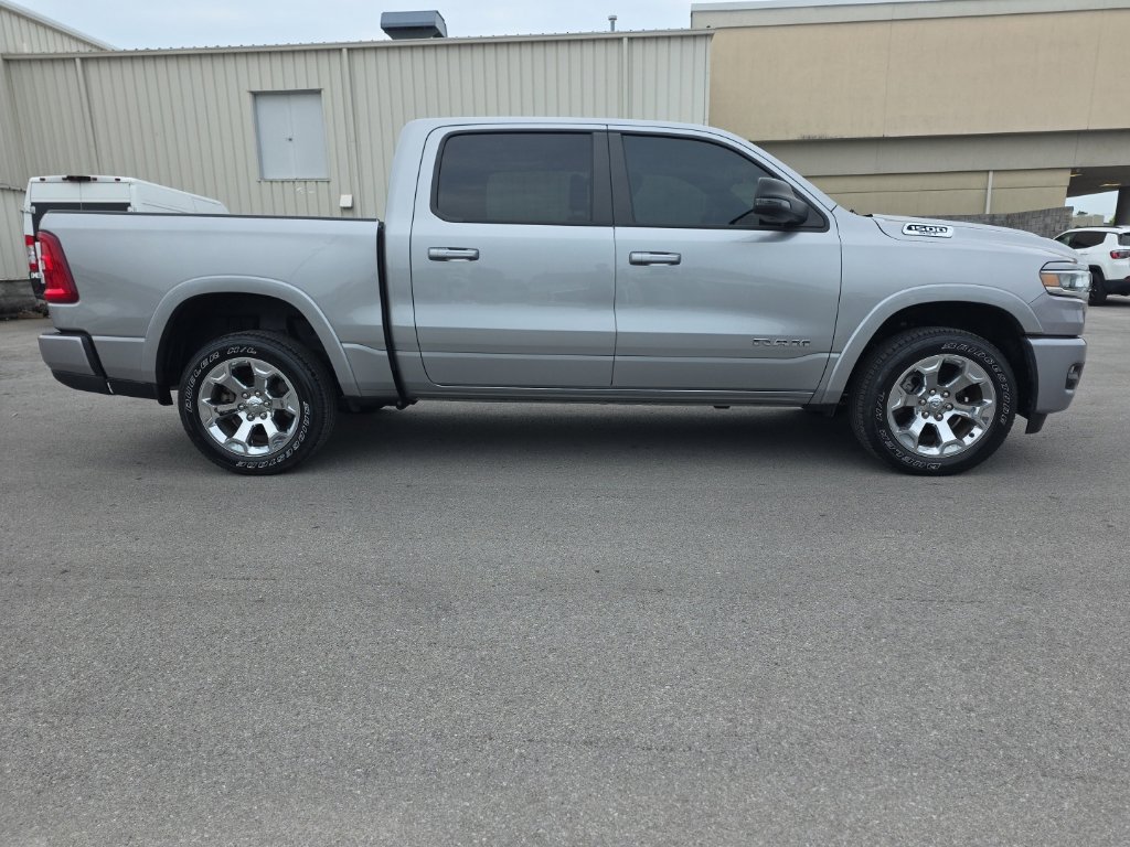 Used 2025 RAM 1500 Big Horn AWD/4WD image 4