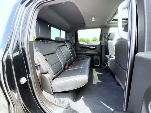 Used 2023 GMC Sierra 1500 SLT w/ SLT Premium Package AWD/4WD image 18