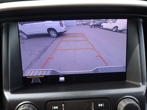 Used 2022 Chevrolet Colorado Z71 w/ Safety Package image 29