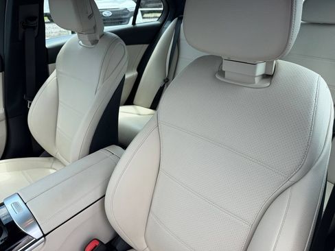 Used 2025 Mercedes-Benz C 300 4MATIC Sedan image 13