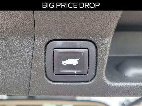 Used 2017 GMC Acadia Denali w/ Technology Package image 7