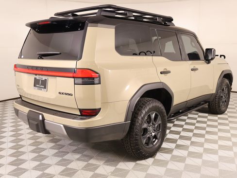 Used 2024 Lexus GX 550 AWD/4WD image 24