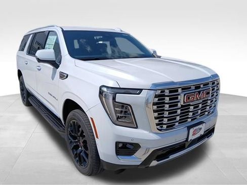 New 2026 GMC Yukon XL Denali AWD/4WD image 8