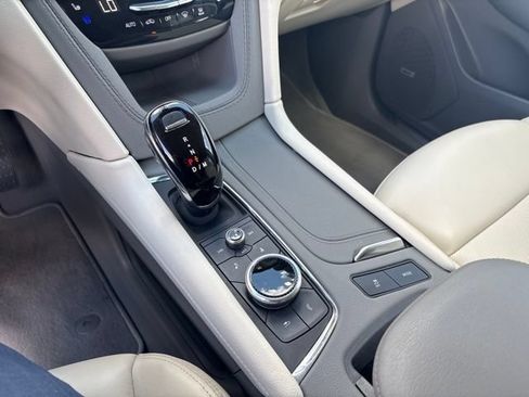 Certified 2024 Cadillac XT5 Premium Luxury w/ Technology Package AWD/4WD image 7