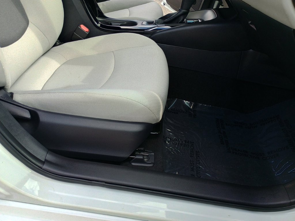 Used 2020 Toyota Corolla L FWD image 22