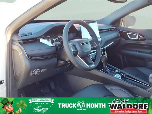 New 2025 Jeep Compass Latitude w/ Convenience Group image 8