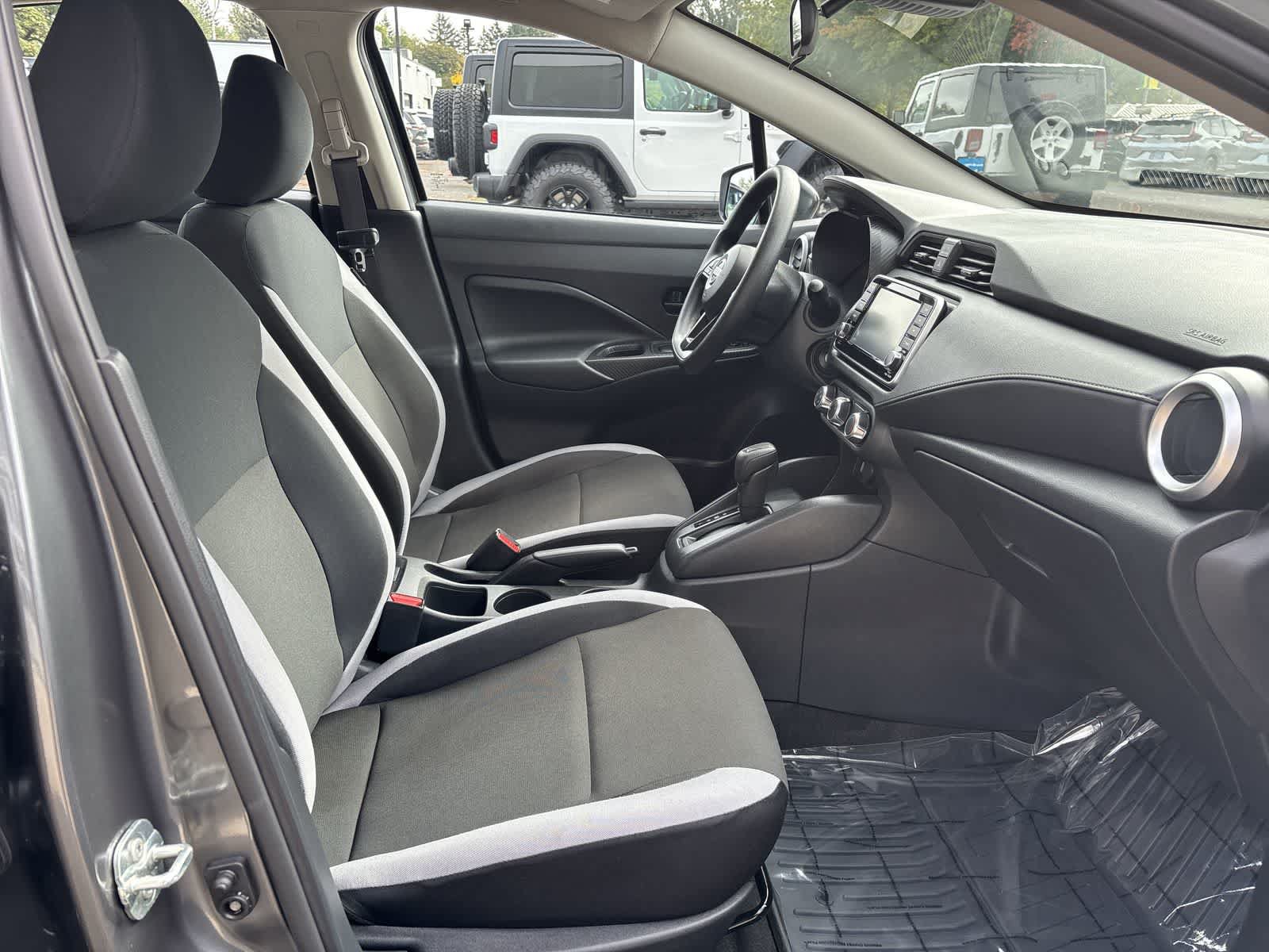 Used 2025 Nissan Versa S w/ Trunk Package FWD image 8