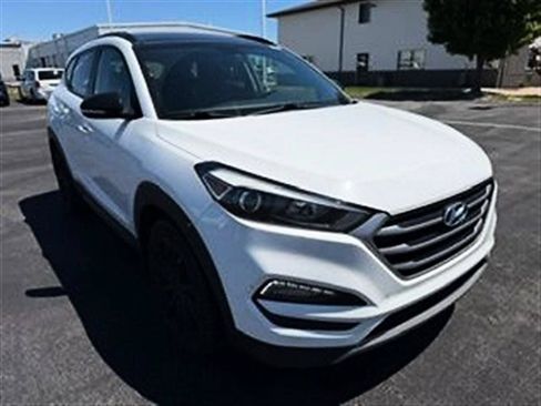 Used 2017 Hyundai Tucson Night FWD image 1