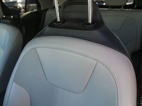 Used 2023 Kia Niro EX Touring image 26