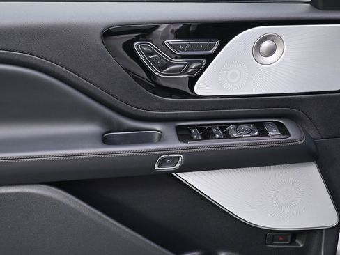New 2026 Lincoln Aviator Reserve image 23
