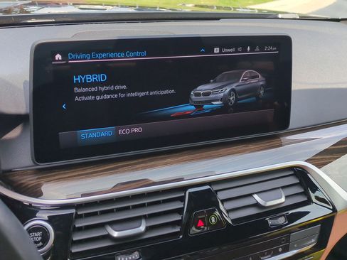 Certified 2023 BMW 530e xDrive w/ Executive Package AWD/4WD image 34