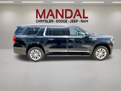 Used 2023 GMC Yukon XL SLT RWD image 4