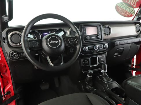 Certified 2019 Jeep Wrangler Unlimited Sport image 2