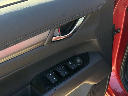 Used 2023 MAZDA CX-5 AWD 2.5 S w/ Preferred Package image 18