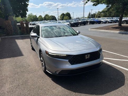 Used 2023 Honda Accord EX image 2