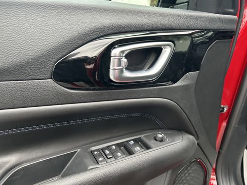 New 2026 Jeep Compass Latitude image 10