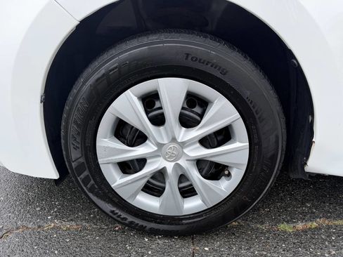 Used 2016 Toyota Corolla L FWD image 10