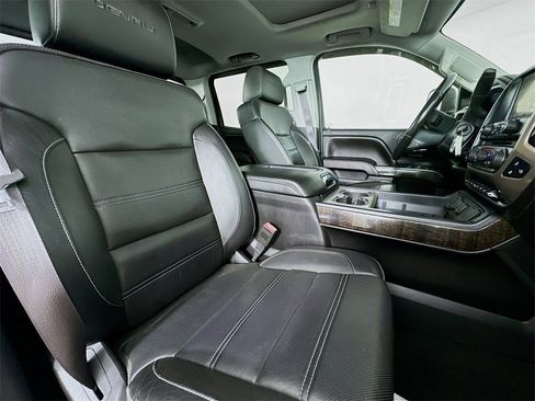 Used 2015 GMC Sierra 3500 Denali w/ Duramax Plus Package image 29