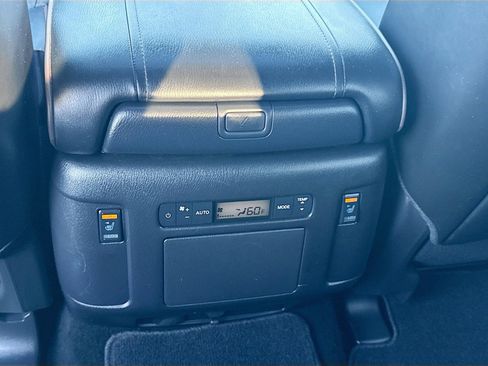 Used 2023 Nissan Armada Platinum w/ Captain's Chairs Package image 27