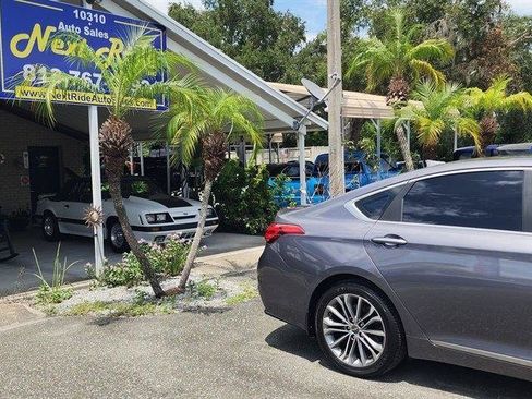 Used 2015 Hyundai Genesis 3.8 RWD image 9