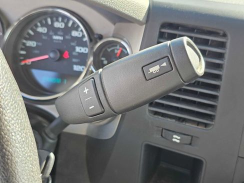 Used 2013 Chevrolet Silverado 2500 W/T image 32