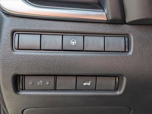 Used 2021 Nissan Rogue SV w/ Premium Package FWD image 17