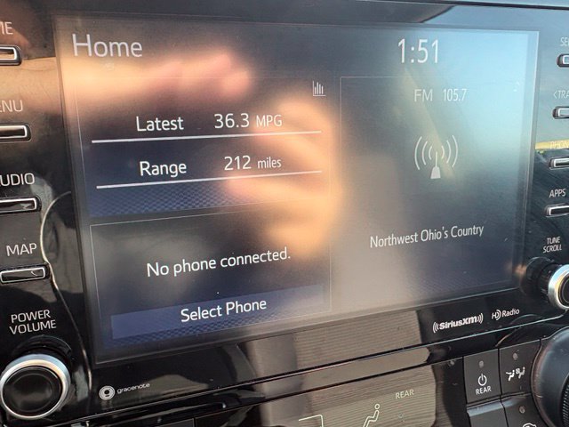 Used 2022 Toyota Highlander LE AWD/4WD image 7