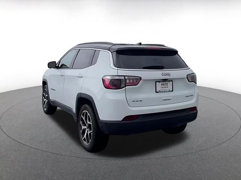 Used 2025 Jeep Compass Limited image 11