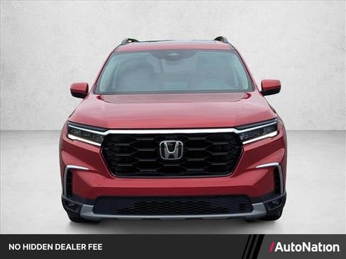 Used 2023 Honda Pilot Touring image 1