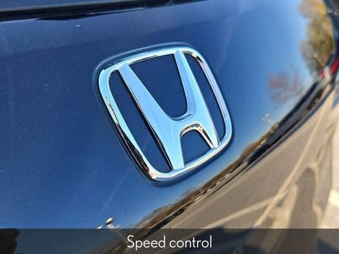 Certified 2025 Honda HR-V LX image 34