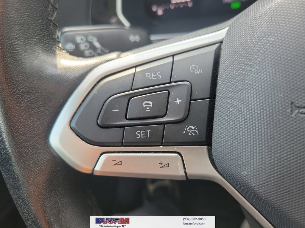 Used 2024 Volkswagen Jetta SE FWD image 17