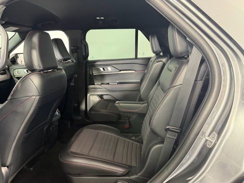 Used 2025 Ford Explorer ST-Line image 26