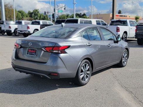 Used 2023 Nissan Versa SV image 5
