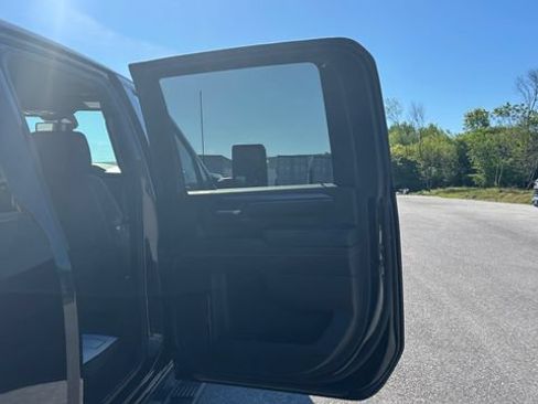 Used 2024 GMC Sierra 2500 AT4 AWD/4WD image 29