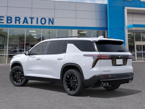 New 2026 Chevrolet Traverse LT image 3