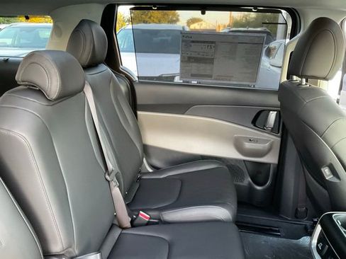 New 2026 Kia Carnival SX image 60