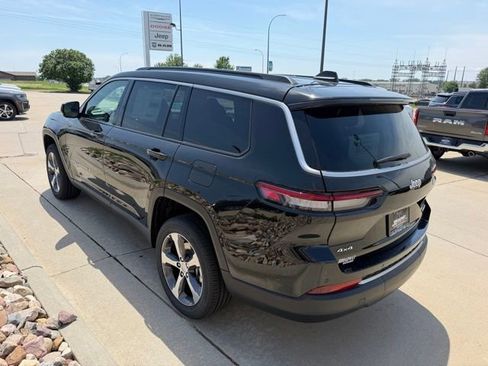 New 2026 Jeep Grand Cherokee L Limited AWD/4WD image 8
