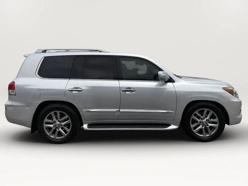 Used 2014 Lexus LX 570 4WD w/ Luxury Package image 8