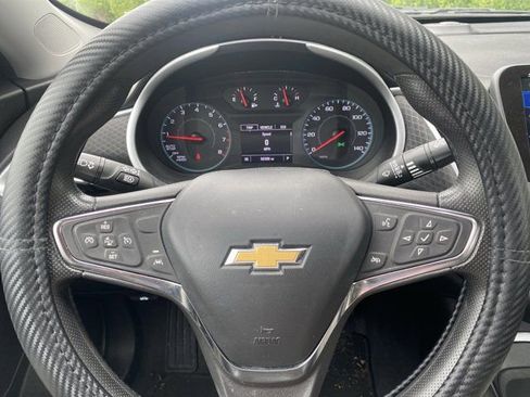 Used 2023 Chevrolet Malibu LT FWD image 18