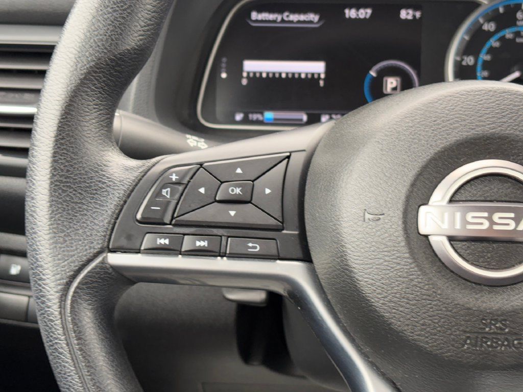 Used 2025 Nissan Leaf S FWD image 12